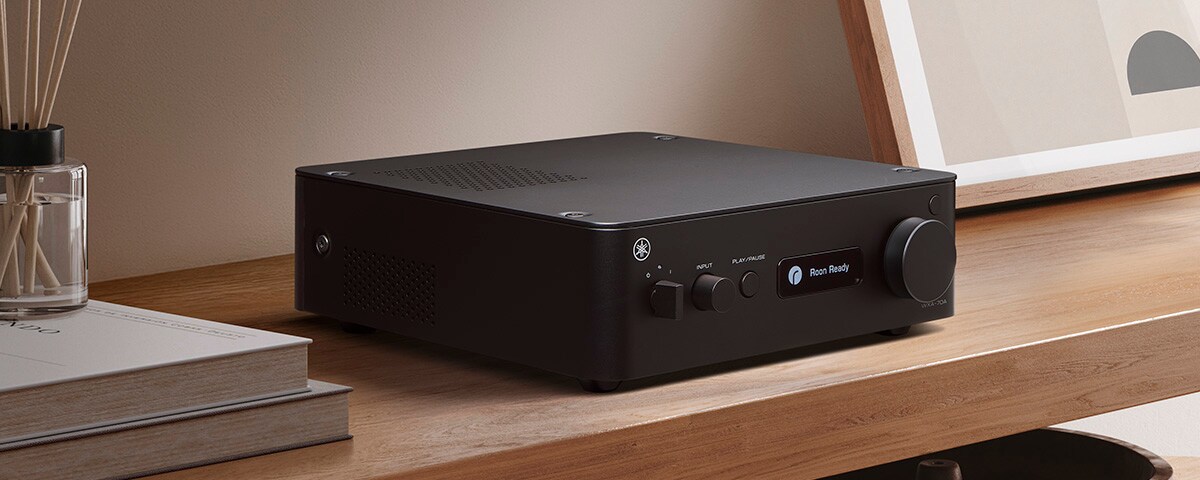 Amplificatore di streaming wireless Yamaha WXA-70A in soggiorno