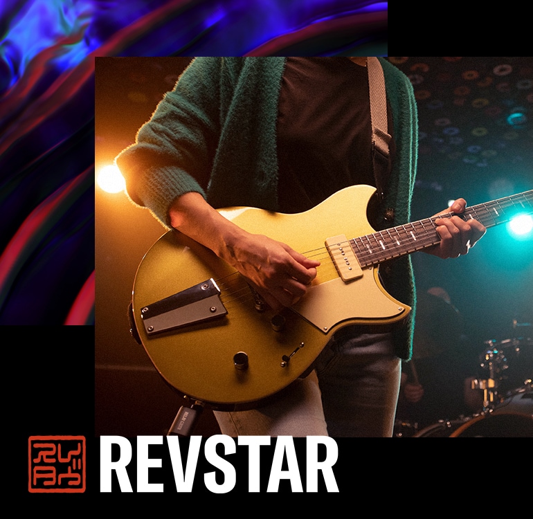 Persona che suona la Revstar Professional “RSP02T CPG” sul palco