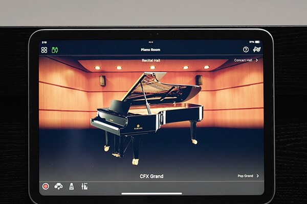 L’app Smart Pianist mostrata sullo schermo di un tablet